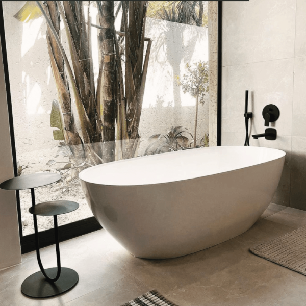 Nala Baths Iris Gloss White Bath 1490x760mm_Stiles_Lifestyle_Image